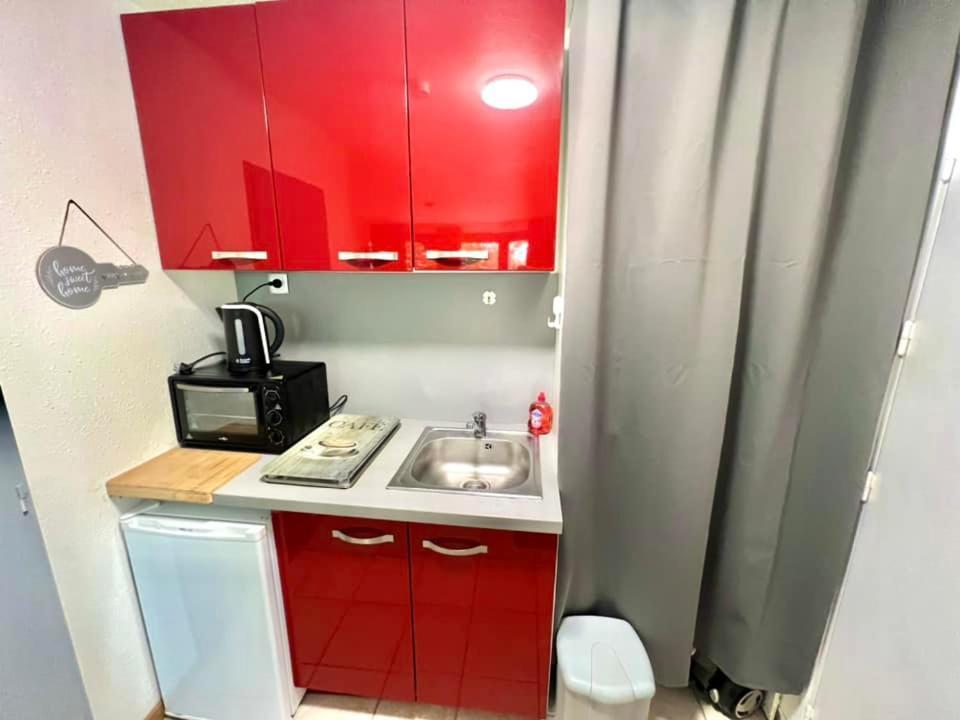 Joli Studio Cosy, Vue Magnifique Et Terrasse Privee جوراردُميه المظهر الخارجي الصورة