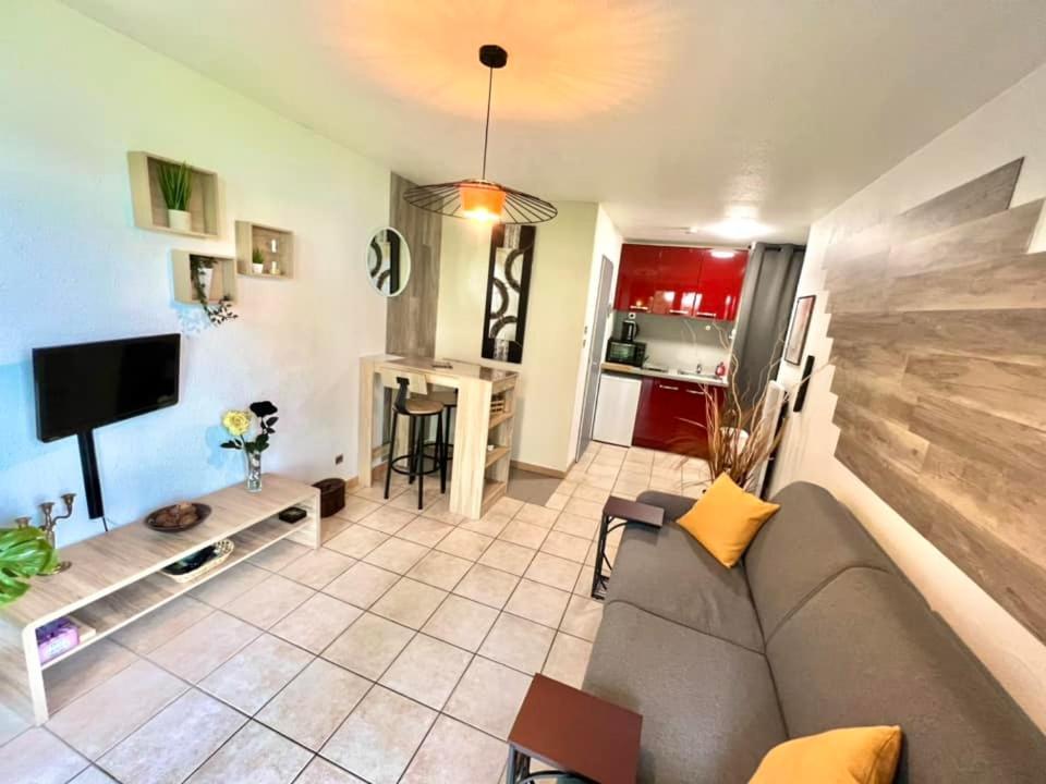 Joli Studio Cosy, Vue Magnifique Et Terrasse Privee جوراردُميه المظهر الخارجي الصورة